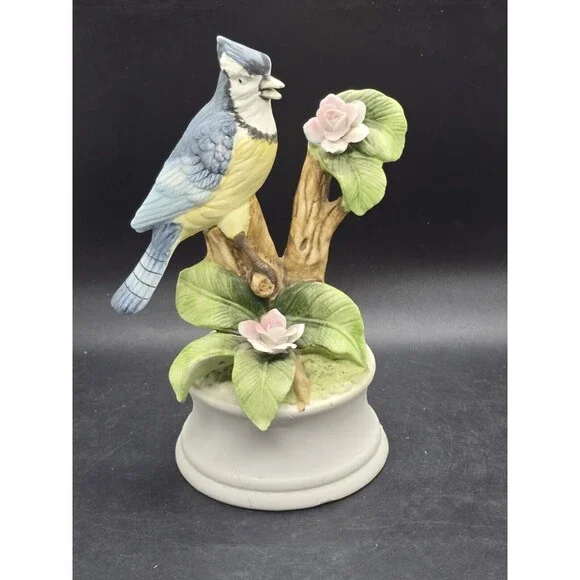 Royal Crown PORCELAIN BLUE JAY On Tree Branch MUSIC BOX Works Great 8" - Picture 14 of 15